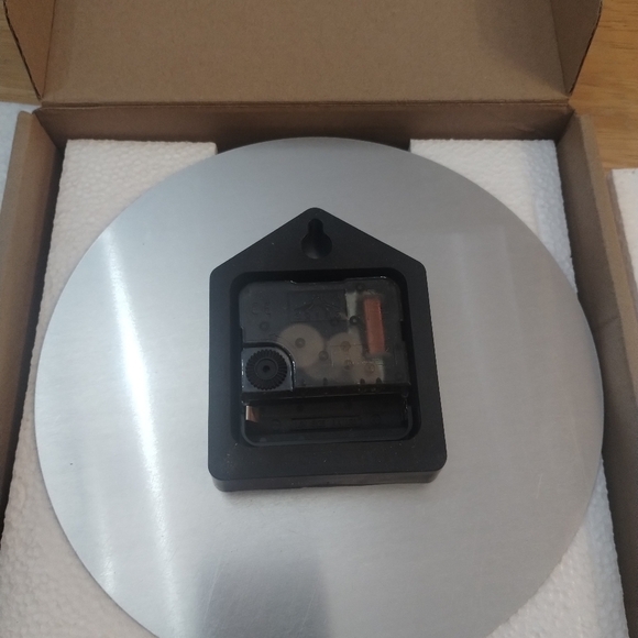 New Farmhouse fluffy cow clock - Picture 2 of 2